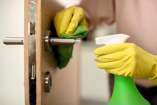 Merawat Gagang Pintu