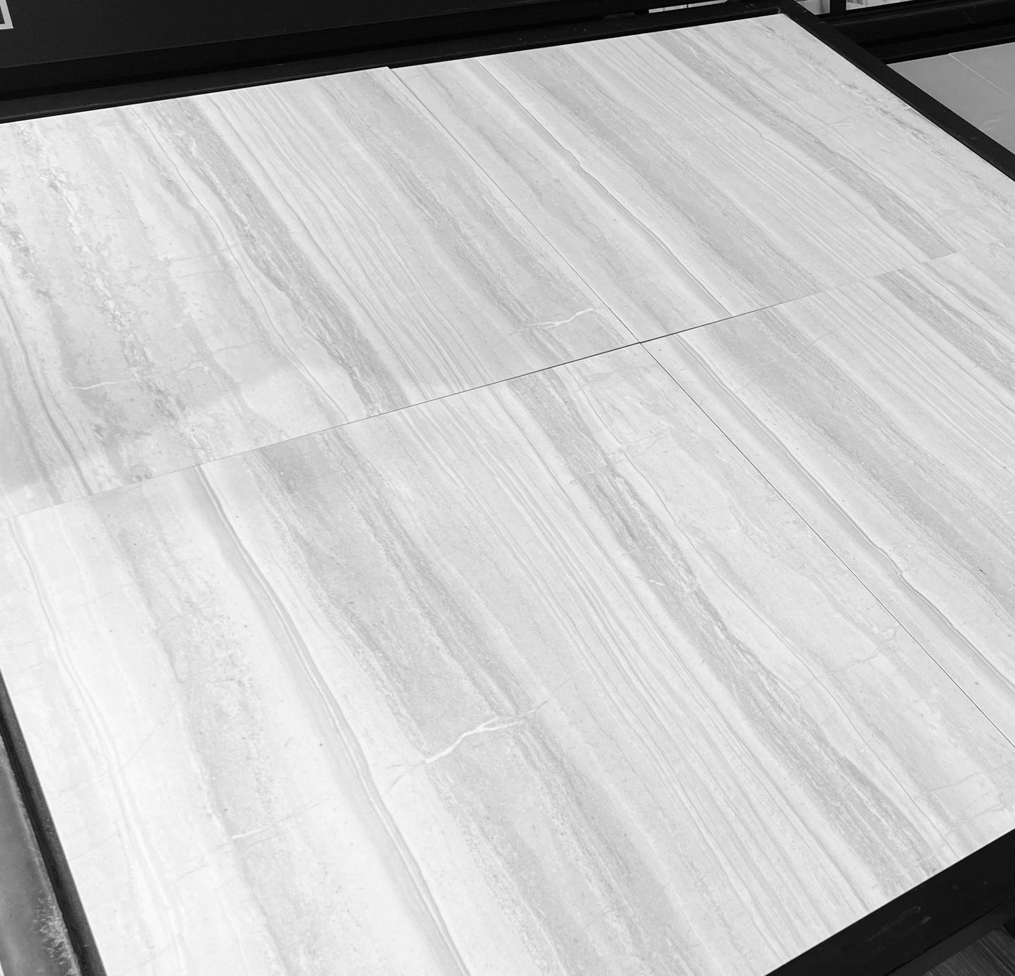 Granite Tile Lantai 60 x 60 Glazed Engress EGP178 High Glossy