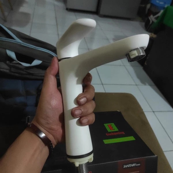 Keran Air Wastafel Cuci Tangan Europe Enchanting E1547 White Chrome Cold
