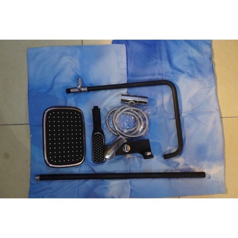 Enchanting Keran Air Panas Dingin Big Shower Black E770