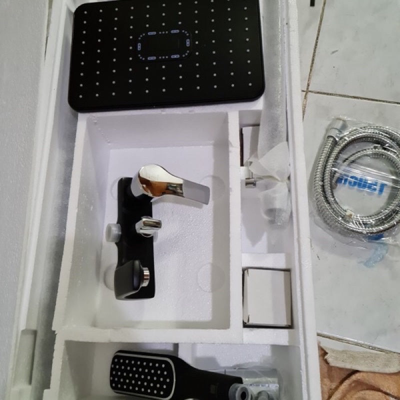 Enchanting Keran Air Panas Dingin Big Shower Black E770